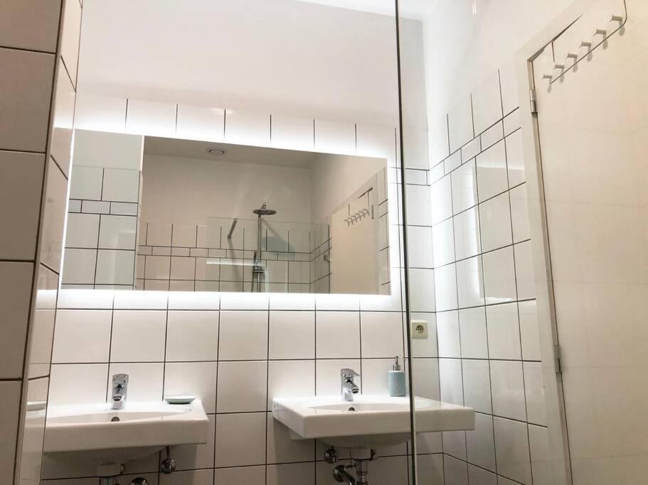 Heart Of Grand Place - Stunning 2Br Duplex بروكسل المظهر الخارجي الصورة